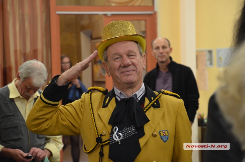 «Буйство красок»: черниговский мастер представил свое видение главной площади Николаева 