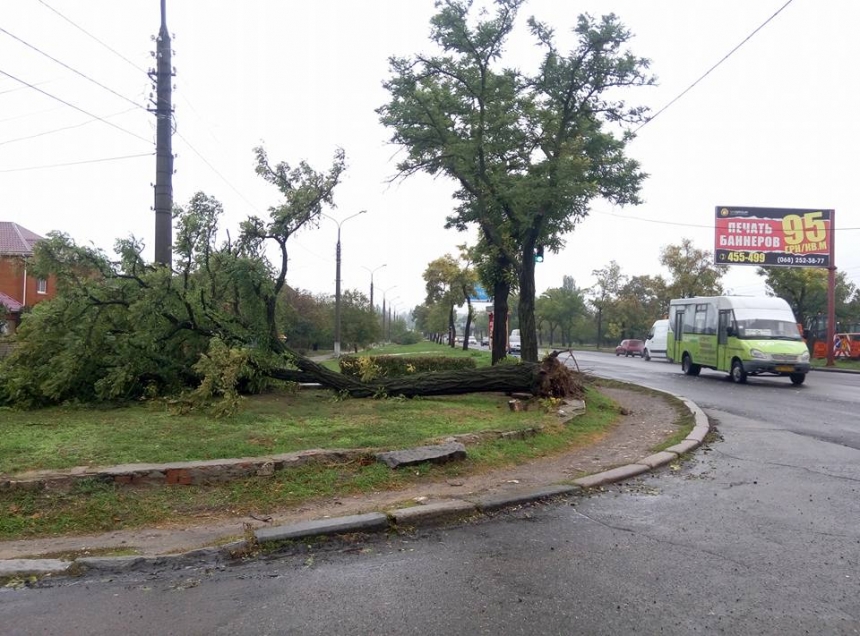 Николаевцы делятся впечатлениями от стихии в соцсетях. ФОТО