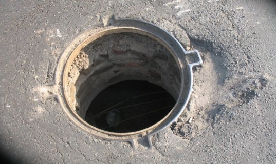 За два дня в одном районе Николаева украли 18 канализационных крышек люков