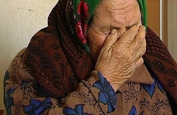 В Вознесенске грабители забрали у 83-летней женщины золотые украшения