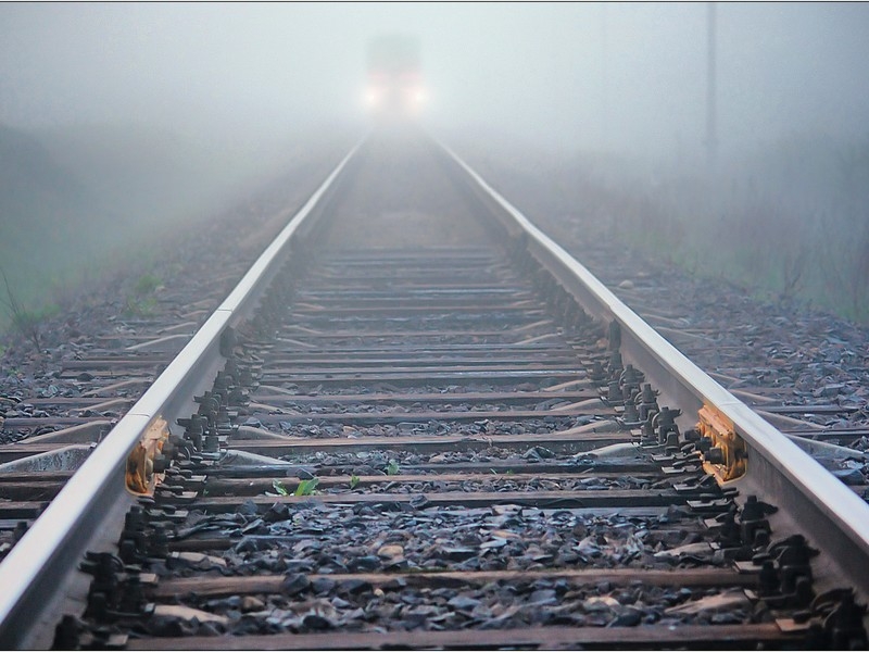 На Николаевщине 20-летний парень попал под поезд