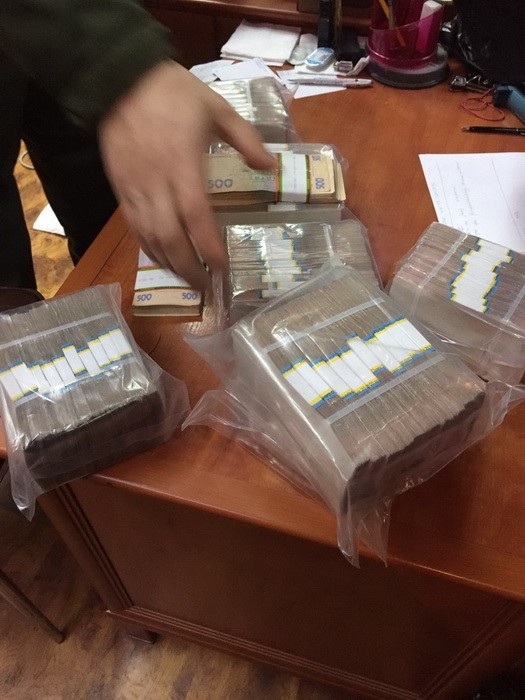 В Николаеве СБУ пресекла деятельность конвертцента: изъято 2 млн грн, арестовано 200 счетов