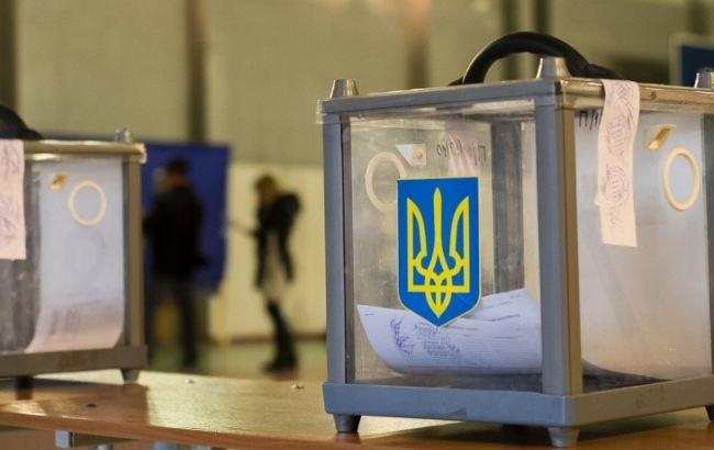 В Украине проходят первые местные выборы в 144 объединенных общинах 