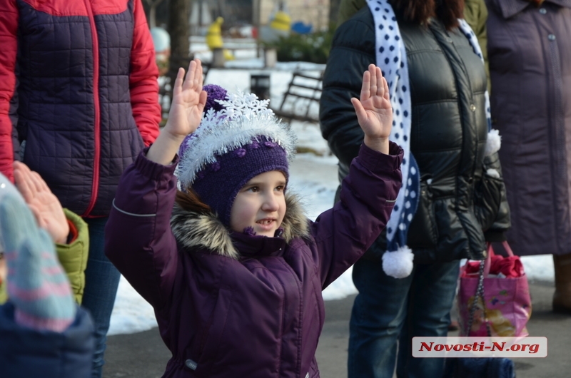  Как проходило открытие главной елки Заводского р-на города Николаева в \"Сказке\". ФОТОРЕПОРТАЖ