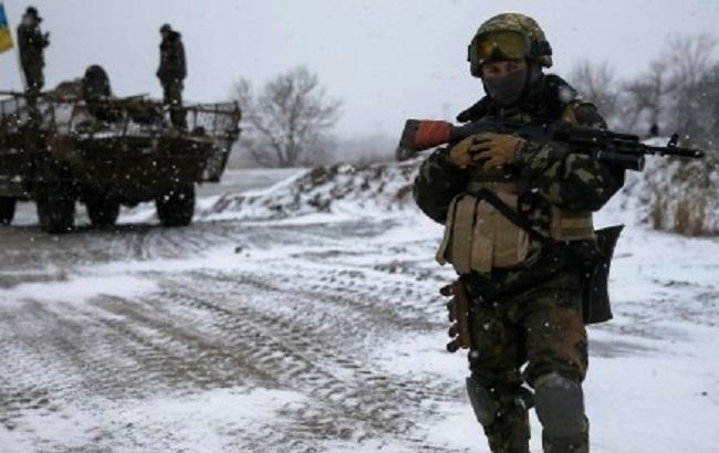 На Рождество в зоне АТО "режим тишины" нарушался 72 раза, шестеро военнослужащих получили ранения, - штаб