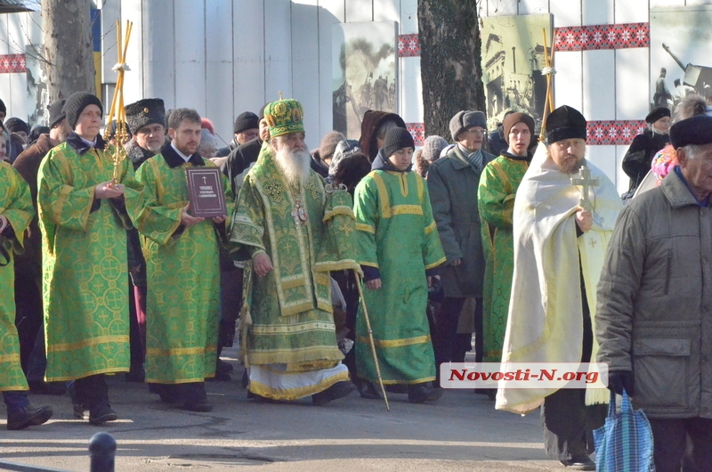 В Николаеве начались традиционные Крещенские купания 