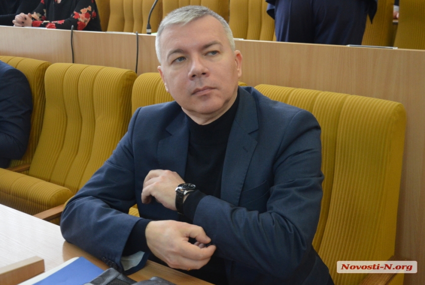 Начальник Николаевской налоговой «пакует чемоданы»