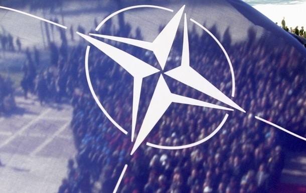 Вступление в НАТО поддерживают 72% украинцев