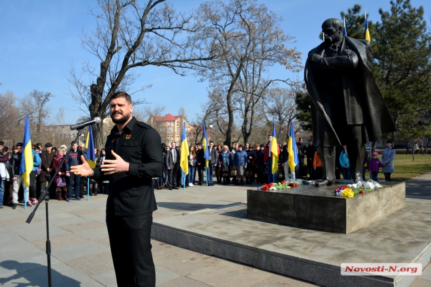 В Николаев на возложение цветов приехал нардеп Ярош