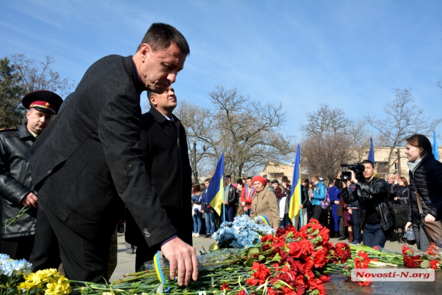 В Николаев на возложение цветов приехал нардеп Ярош