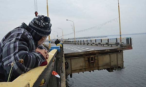 В Николаеве Варваровский мост разведут ночью, чтобы избежать пробок