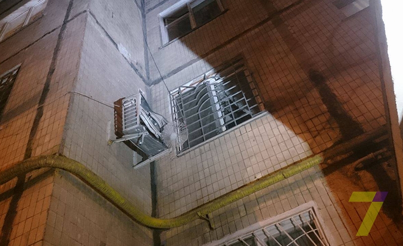 В Одессе девушка выпала из окна при попытке сделать селфи 