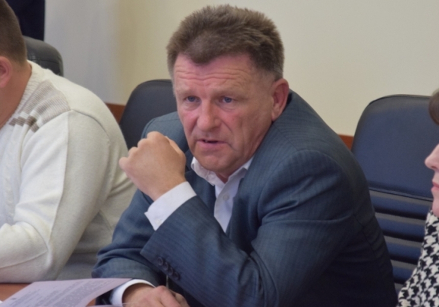 Депутата облсовета, назвавшего флаг Украины «бандеровским», вновь хотят лишить полномочий