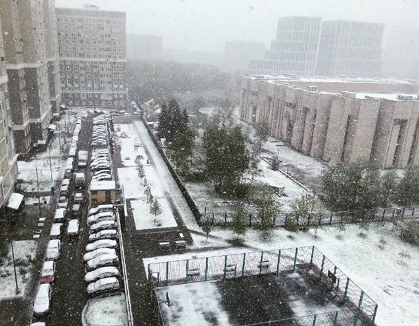 Москву засыпало снегом. ФОТО