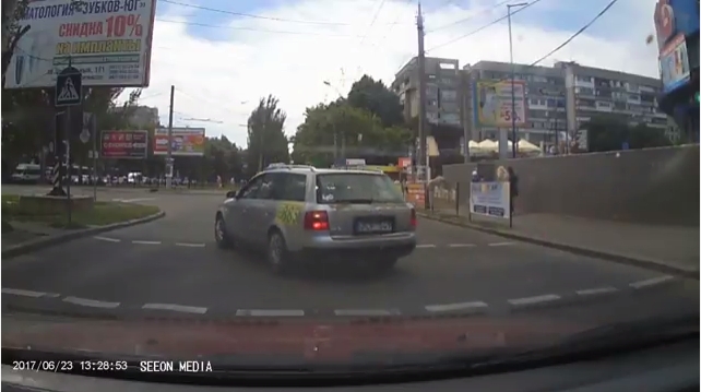 Как ездят таксисты в Николаеве. Видео