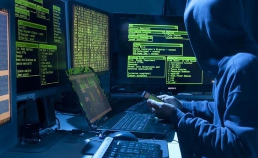 Хакеры потребовали с властей Украины выкуп за доступ к компьютерам