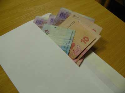 За прошедший год в Николаевской области выявлено 265 правонарушений, связанных с выплатой заработной платы "в конвертах"