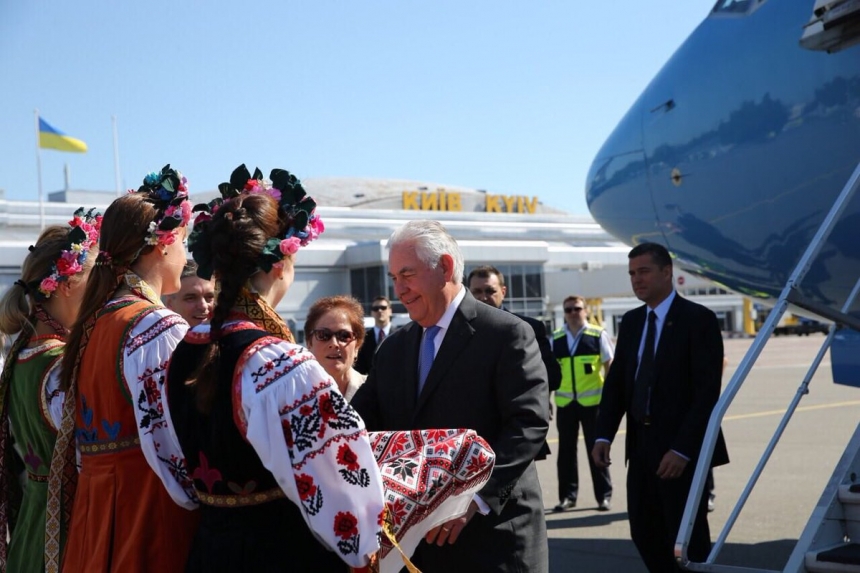 Госсекретарь США Тиллерсон прибыл в Киев