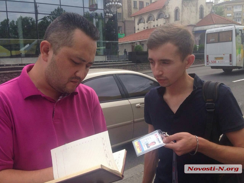 Губернатор Савченко прокомментировал нападение маршрутчика на журналиста