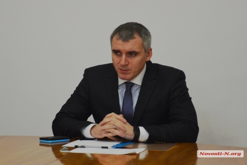 Мэр Сенкевич стремится свести проблему своего «импичмента» к конфликту с Исаковым