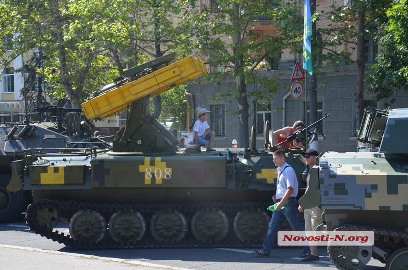 В Николаеве с размахом отмечают День ВДВ