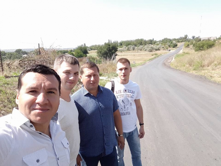Депутат облсовета показал, как делают дороги в селах на Николаевщине