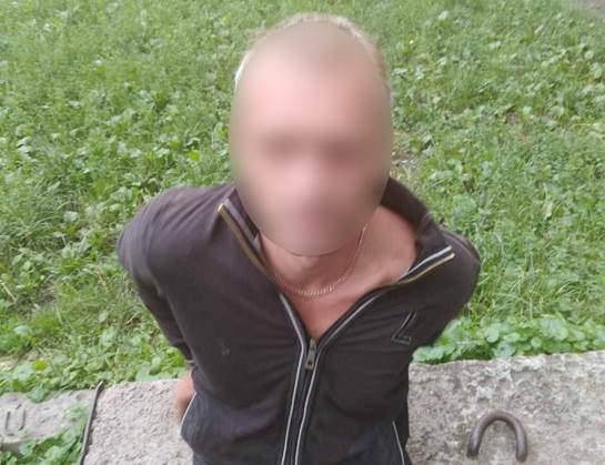 Бывший уголовник  изнасиловал двух девушек, ехавших автостопом в Одессу