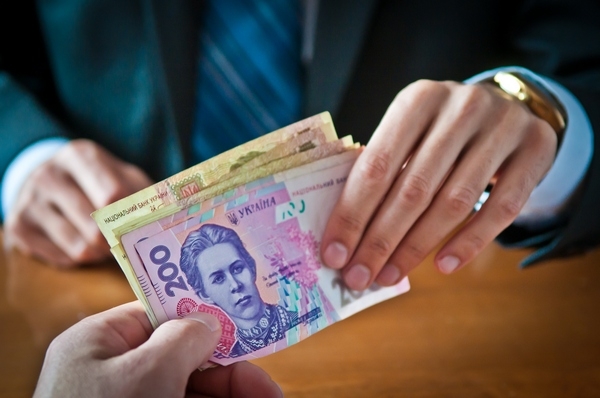 Как росли доходы украинцев: "съел" ли доллар рост зарплат и когда станем богаче