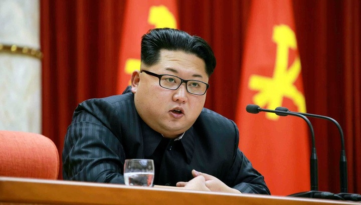 Ким Чен Ын приказал военным быть готовыми к удару по Гуам в случае необходимости