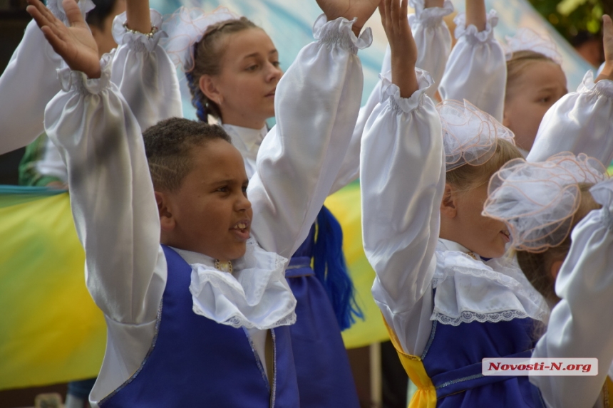 В Николаеве проходит праздничный концерт «Твой день, Украина!»