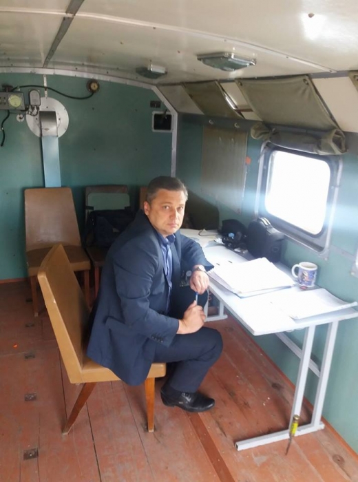 На Николаевщине глава РГА оборудовал рабочий кабинет в военном кунге 