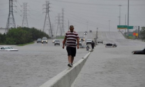Власти пострадавшего от урагана "Харви" Техаса назвали рекордную сумму ущерба