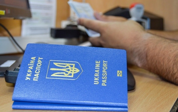 Канада массово отказывает украинцам в визах