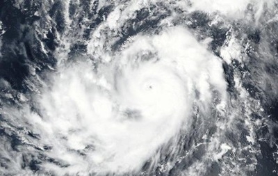 К побережью США движется новый сильный ураган