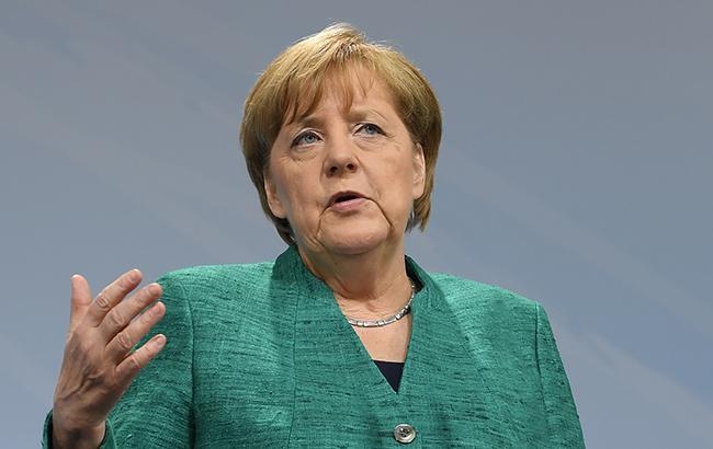 Меркель в разговоре об аннексии Крыма вспомнила историю ГДР 