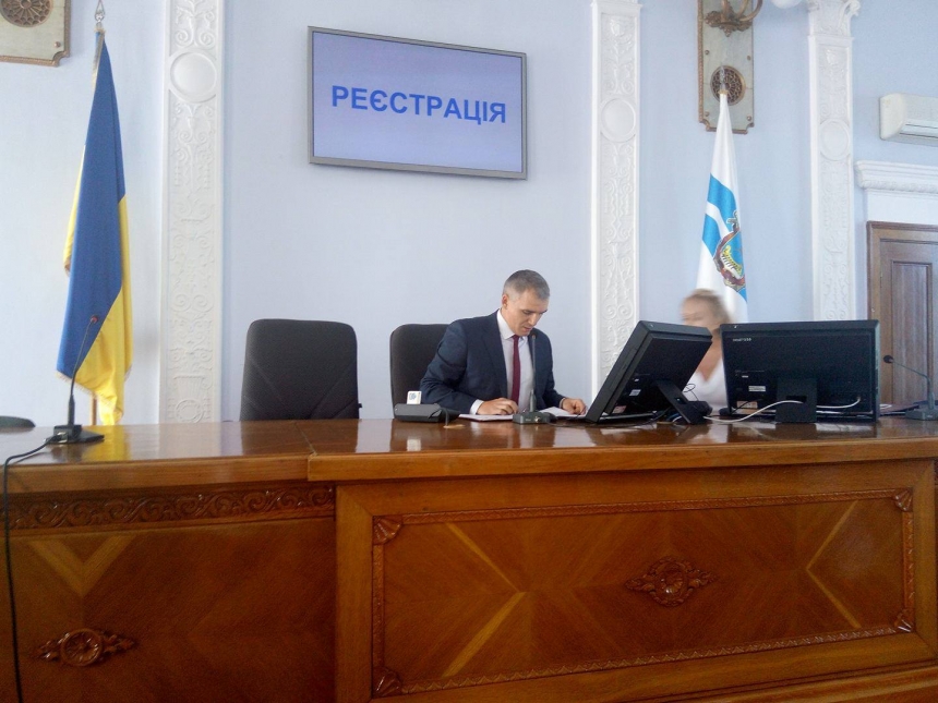 Николаевские депутаты обратились в ВР с просьбой уменьшить таможенный сбор для ввоза «евроблях»