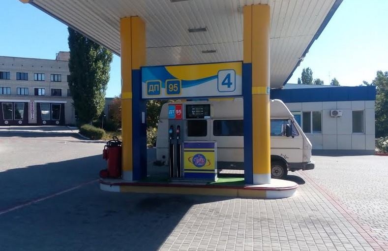 В Южноукраинске неизвестные напали на автозаправку и пытались поджечь цистерну с газом