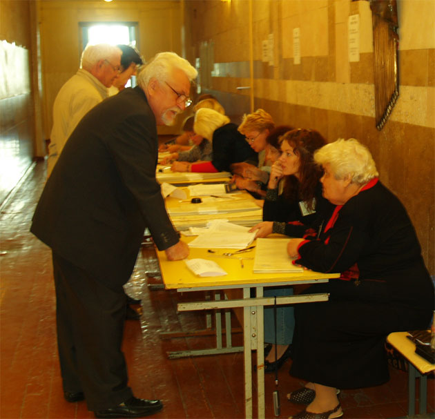 20% николаевцев на участке №16 в Николаеве не находят себя в списках избирателей