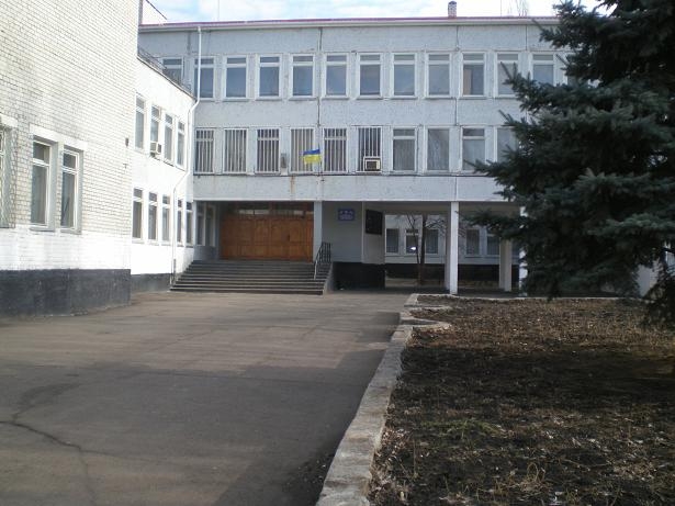 На Николаевщине здание школы сдали в аренду под косметологический кабинет
