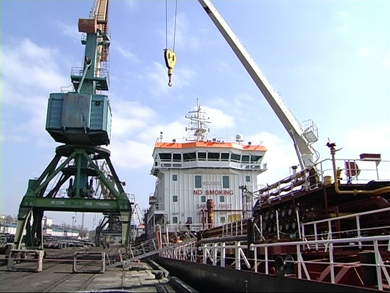 Порты Николаевской области уменьшили обработку грузов на 3,1% в 2010 году