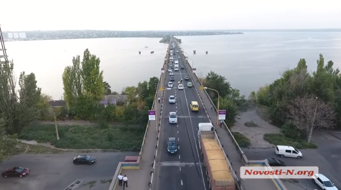 Движение по Варваровскому мосту для фур могут запретить уже на следующей неделе