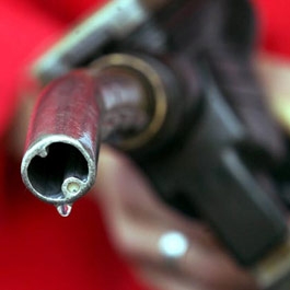 Нефтетрейдеры пообещали Кабмину: бензин будет не дороже 9 гривен