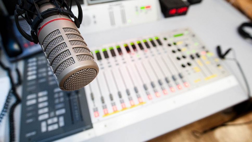 На Николаевщине проверили, на каком языке местные радиостанции ведут передачи и "крутят" песни