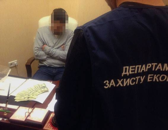 В Николаеве работника таможенно-брокерской конторы арестовали с залогом в 128 тыс грн