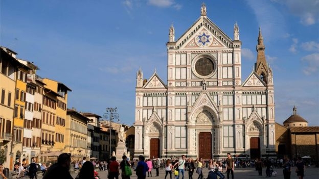  Во Флоренции камень упал с базилики и убил испанского туриста