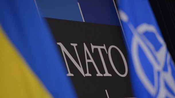 Сколько украинцев поддерживают вступление в НАТО: социсследование