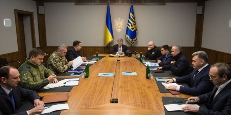  Порошенко созвал экстренное заседание Военного кабинета СНБО