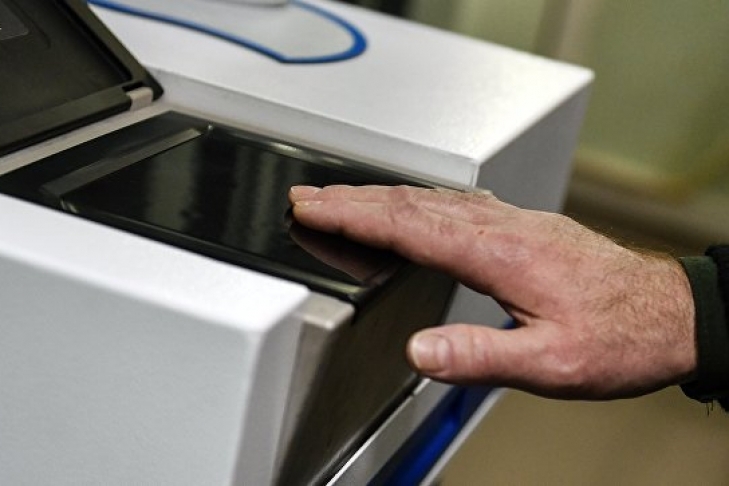 Украина оборудовала пункты пропуска с Россией системой фиксации биометрии
