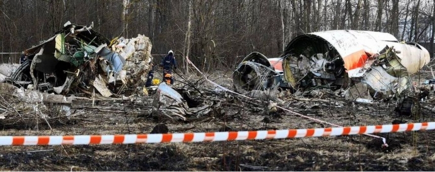Смоленская катастрофа: Крыло самолета Качиньского было взорвано изнутри