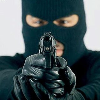 В Вознесенском районе неизвестные в масках совершили разбойное нападение на предпринимателя